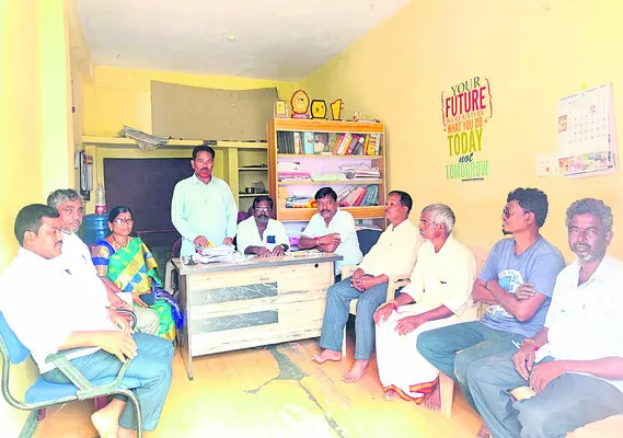 డిమాండ్ల సాధనకు 11నుంచి పాదయాత్ర