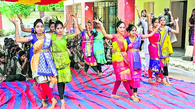 ఆదివా