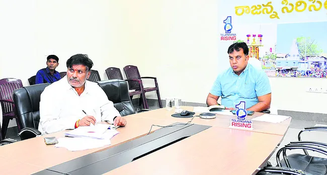 ప్రభుత్వ ఆఫీస్లపై సోలార్ ప్యానెల్స్