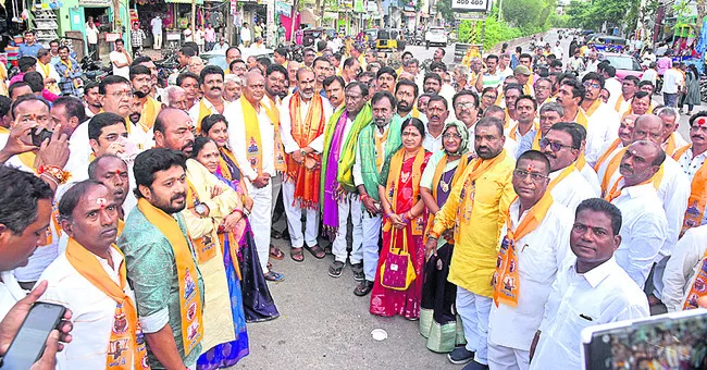 భక్తిశ్రద్ధలతో నూలుపౌర్ణమి
