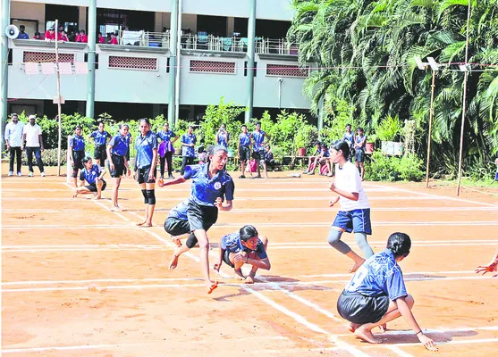 ఉత్సాహంగా అంతర్రాష్ట్ర ఖోఖో పోటీలు