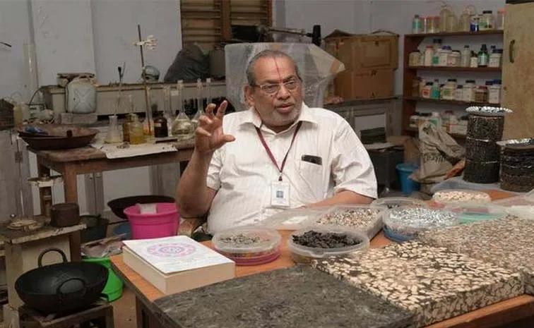 Dr Vasudevan: The man who paves Indias roads with old plastic