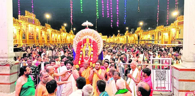దొంగ హామీలతో గద్దెనెక్కిన చంద్రబాబు