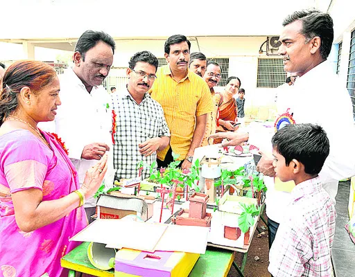టీచర్లకు టీఎల్‌ఎం మేళా