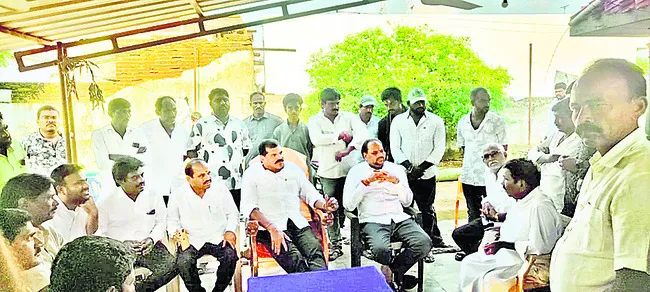 మాజీ ఎంపీపీకి పరామర్శ