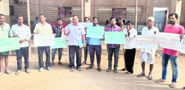 బీసీ రిజర్వేషన్లను కేంద్రం ఆమోదించాలి