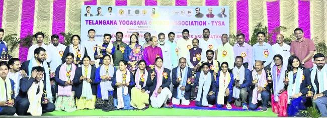 రాష్ట్రస్థాయి యోగా పోటీల్లో పతకాల పంట