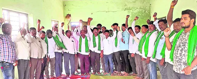 ఎస్టీ హోదా కల్పించే వరకు పోరాటం