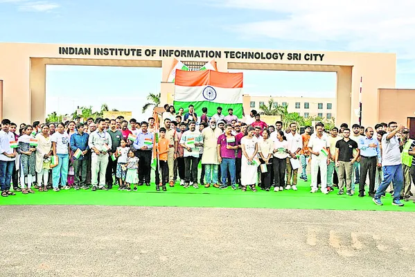 శ్రీసిటీలో వేడుకగా తిరంగా యాత్ర 