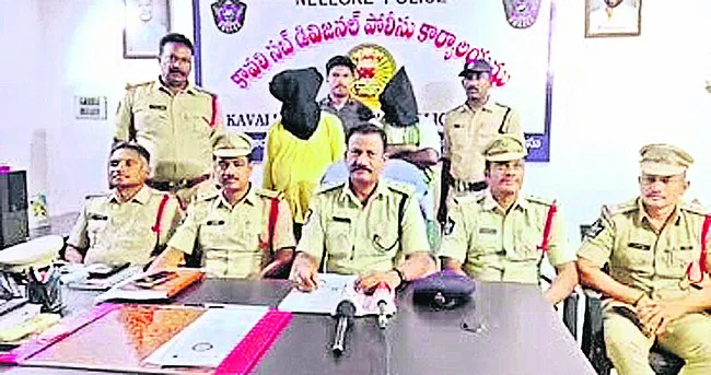 అందుబాటులో  1100 కాల్‌ సెంటర్‌ 
