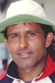 Raman Lamba, The Only Indian Player Who Died On Cricket Field9