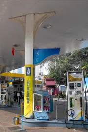 govt preparing to further ease licensing norms for petrol pumps12