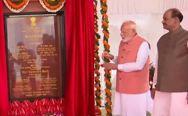 PM Modi Inaugurates 184 New Flats About the Type vii Housing