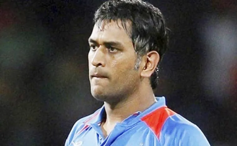Not MS Dhoni Azharuddin Names Number One Wicketkeeper in World