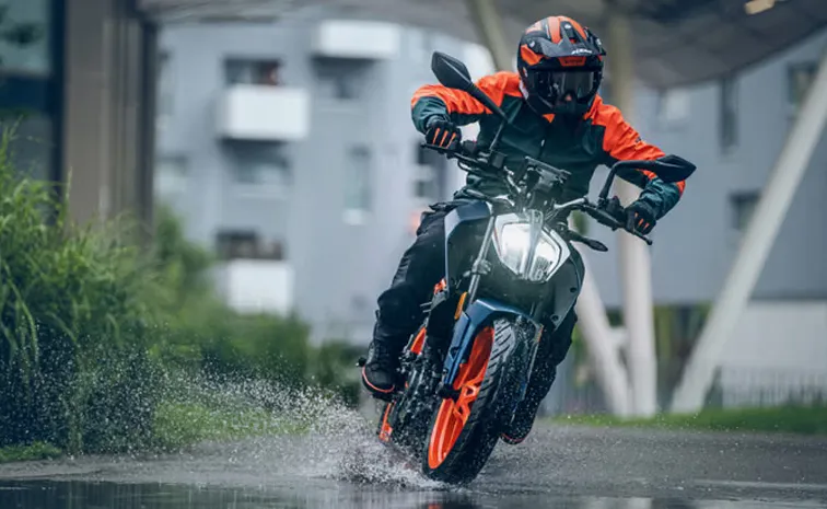 KTM 160 Duke Launched at Rs 1 85 lakh in India