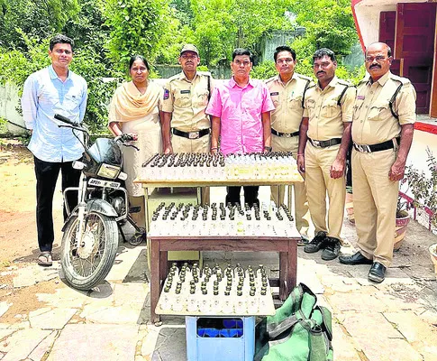 ‘దేశీదారు’ పట్టివేత