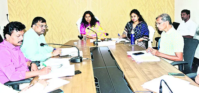 మండల కేంద్రాల్లో వాలీబాల్‌ కోర్ట్‌ల ఏర్పాటుకు చర్యలు 