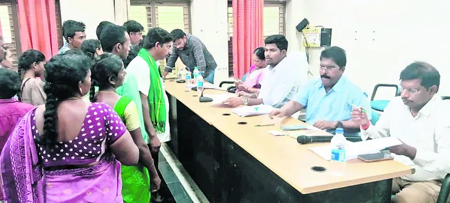గిరిజనుల ఆర్థికాభివృద్ధికి పథకాలు