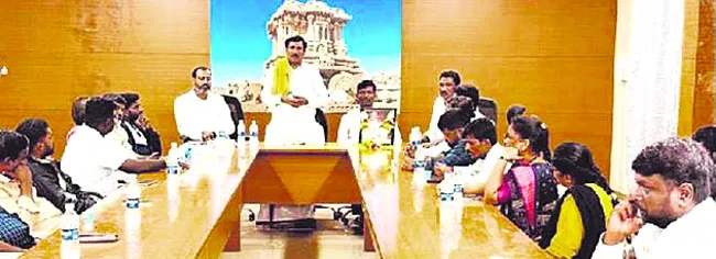 కాయక వర్గ పెన్నిధి నులియ చందయ్య