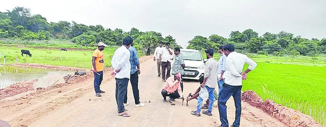 రోడ్ల నిర్మాణాల్లో నాణ్యత పాటించాలి 