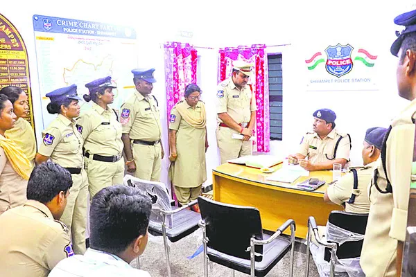 నేరాల నియంత్రణకు కృషి చేయాలి 