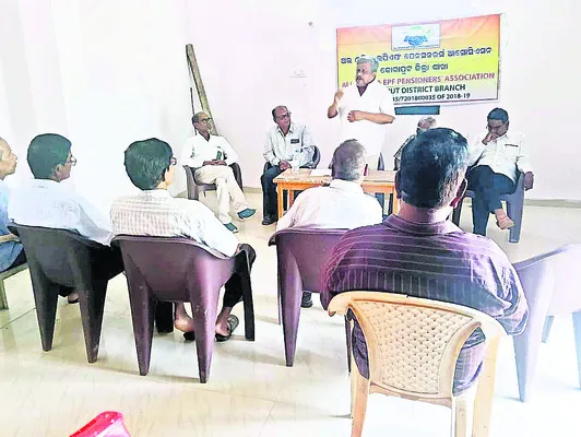 పోరాటాలతోనే హక్కుల సాధన