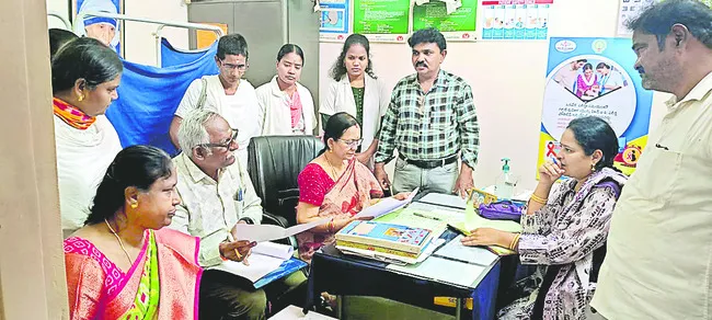 ఆల్బెండజోల్‌ మాత్రల పంపిణీకి సిద్ధం 