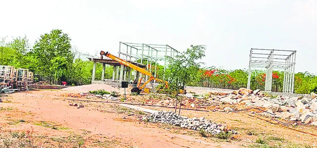 నవ్విపోదురుగాక!