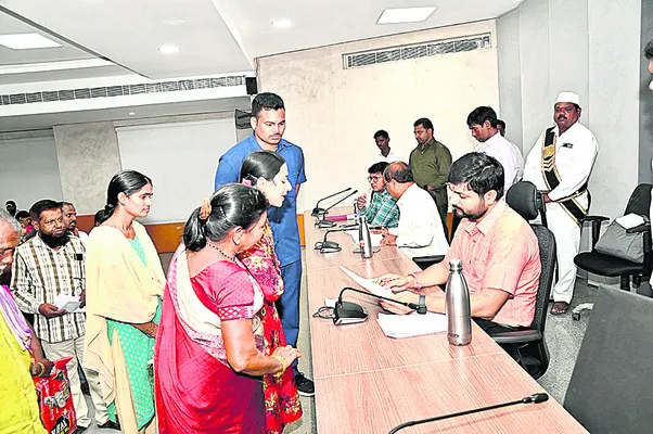 వినతులు స్వీకరించి.. భరోసా కల్పించి