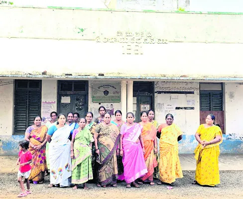 శ్శశాన భూమి హద్దులు మార్చేందుకు కుట్ర 