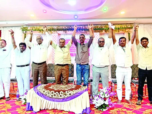 ఆర్టీసీ స్థలాలను కాపాడుకుందాం : ఈయూ