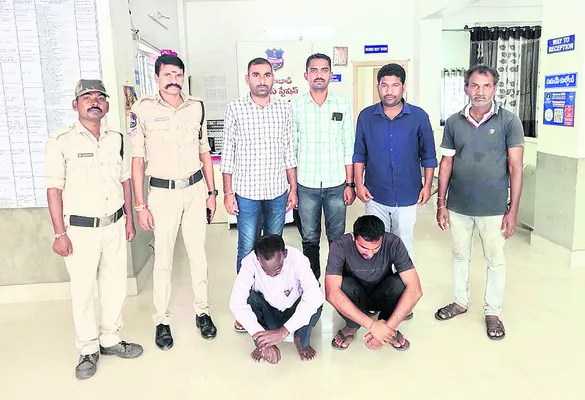 గంజాయి కేసులో ఇద్దరి అరెస్టు