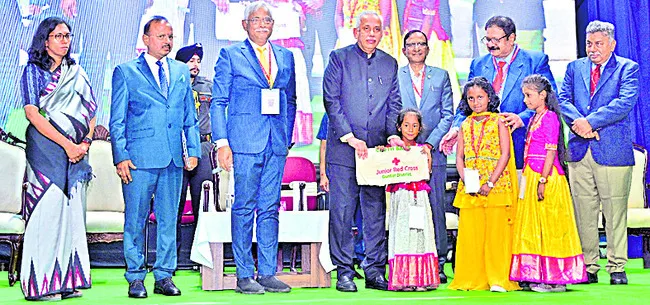 ‘ప్లాస్టిక్‌’ అనర్థాలపై చైతన్యం పెరగాలి 
