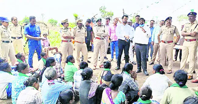 చట్టప్రకారం నడుచుకుంటేనే సహకారం