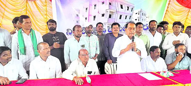 ‘డబుల్‌’ పనులకు ఎమ్మెల్యేనే అడ్డు 