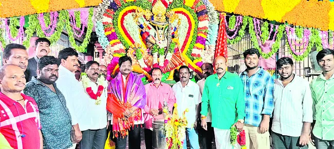 కరుణించమ్మా..