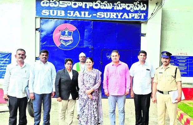 చట్టవ్యతిరేక పనులు చేయవద్దు