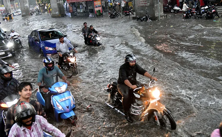 Heavy Rainfall In Hyderabad