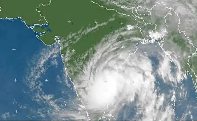 IMD Big Rain Alert August 13th Telangana Latest News Details