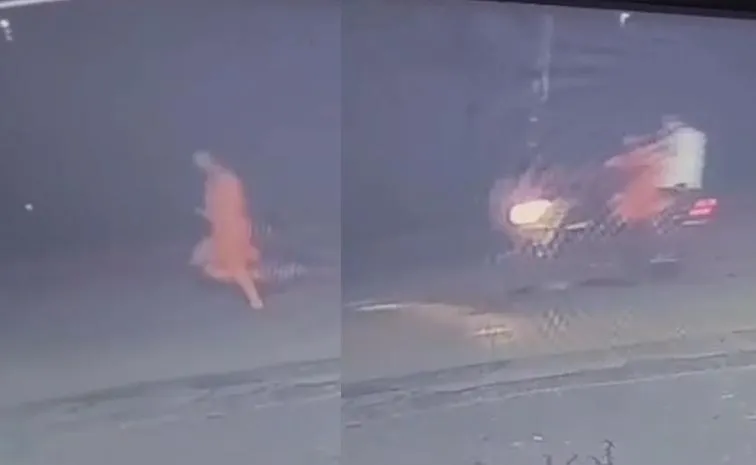 Bike Born Men Chased Special Disable Woman And Later Happend This11