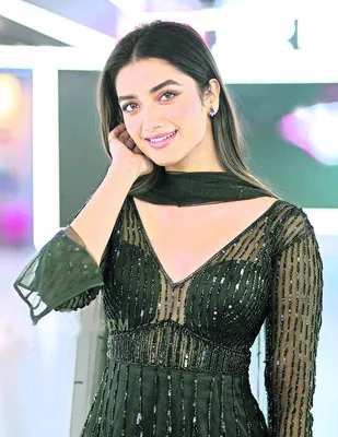 కాంతాతో వెలిగిపోతుందా?