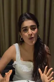 Tollywood Hero Prabhas Sends Food To Actress Nidhhi Agerwal3