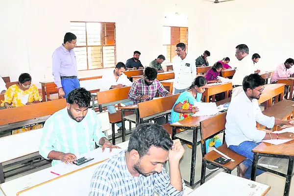 పాసైంది నలుగురే..!