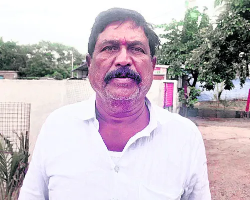 రూ. 5లక్షల నగదు అపహరణ