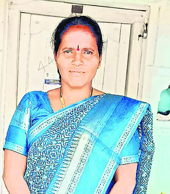పాముకాటుతో  మహిళ మృతి
