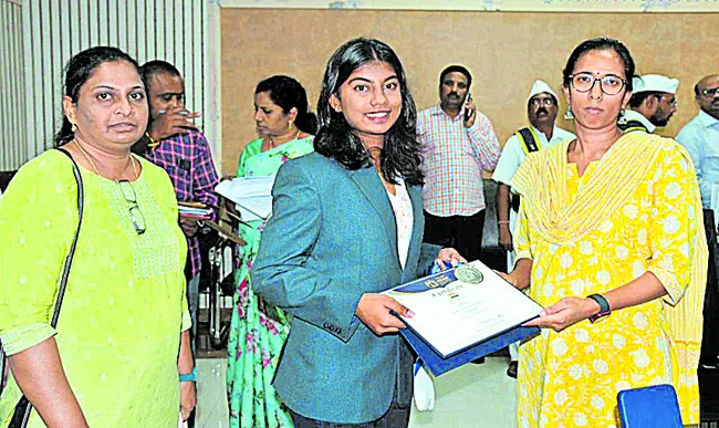 అంతర్జాతీయ వేదికపై మెరిసిన జెస్సీ 