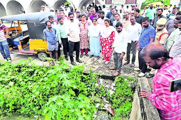 నాలాలు కబ్జా చేస్తే కఠిన చర్యలు