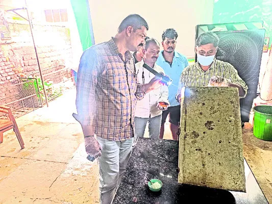 అమృత బార్‌లో చోరీ