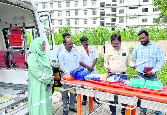 ప్రజలకు ఎల్లప్పుడూ   అందుబాటులో ఉండాలి
