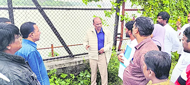 వర్షాలతో అప్రమత్తంగా ఉండాలి 
